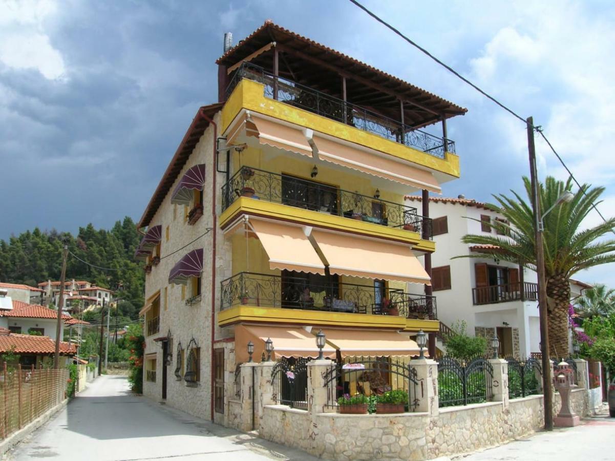 Comfortable Apartment Near The Central Beach Nea Skioni Esterno foto