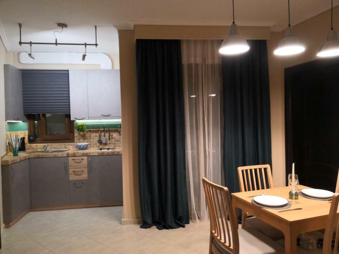 Comfortable Apartment Near The Central Beach Nea Skioni Esterno foto