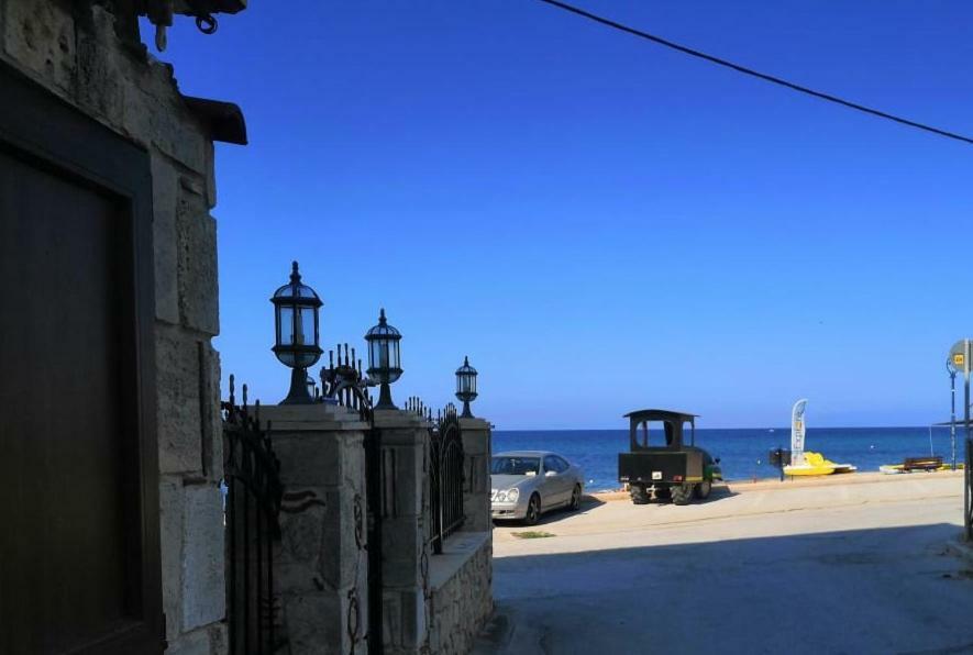 Comfortable Apartment Near The Central Beach Nea Skioni Esterno foto