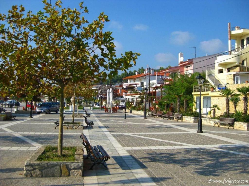 Comfortable Apartment Near The Central Beach Nea Skioni Esterno foto