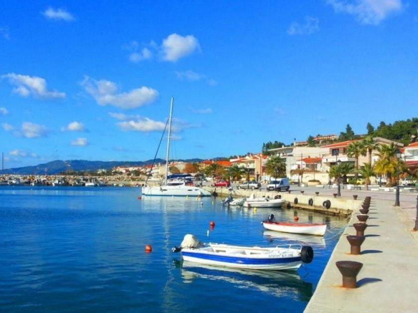 Comfortable Apartment Near The Central Beach Nea Skioni Esterno foto